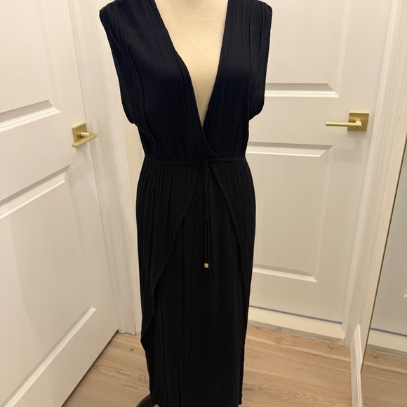 BOHO ME MEDIUM BLACK BEACH COVERUP - Picture 1 of 8